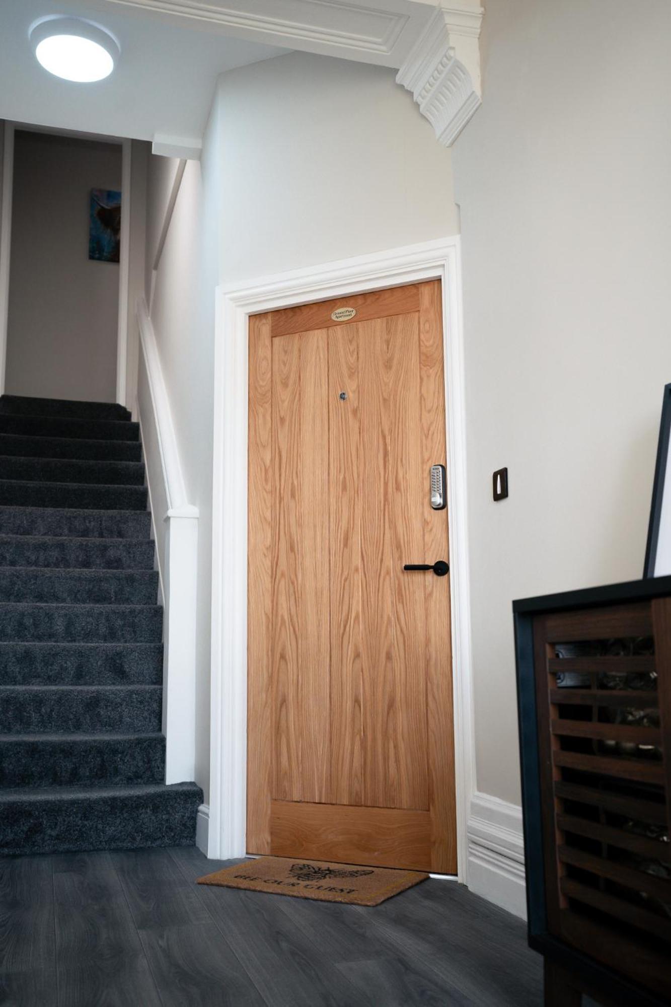 Stunning 2 Bedroom Ground Floor Sea View